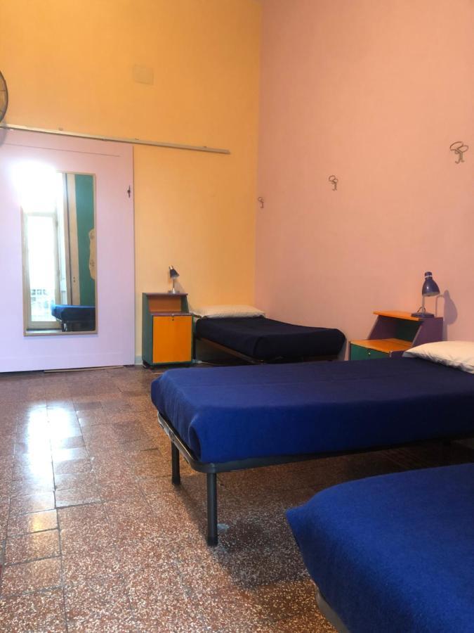 6 Small Ostello